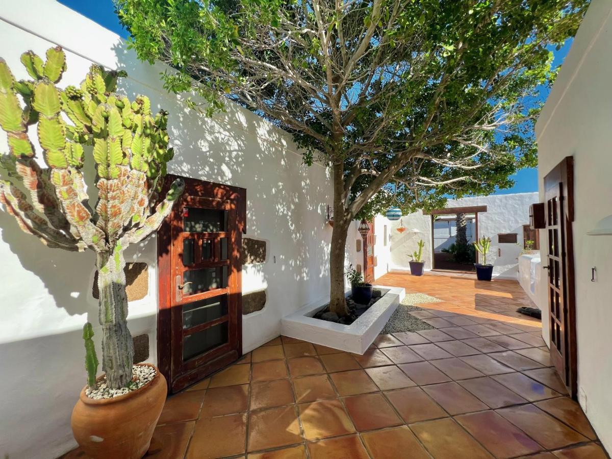 Uga Stylish Getaway With Secluded Patio In Lava Finca מראה חיצוני תמונה