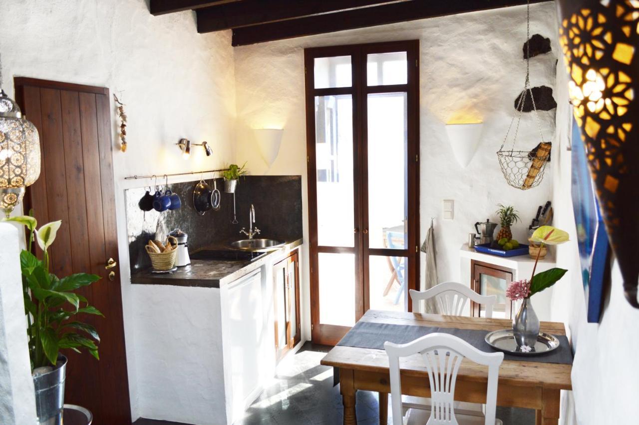 Uga Stylish Getaway With Secluded Patio In Lava Finca מראה חיצוני תמונה