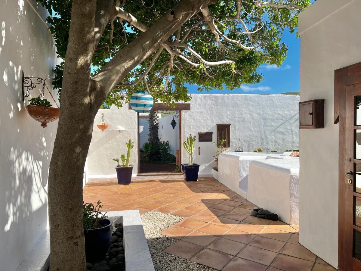 Uga Stylish Getaway With Secluded Patio In Lava Finca מראה חיצוני תמונה