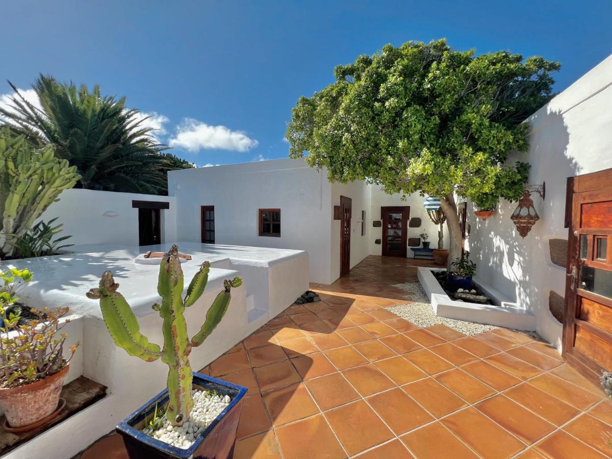 Uga Stylish Getaway With Secluded Patio In Lava Finca מראה חיצוני תמונה